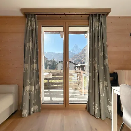Flat With Magnificent Views Of The Matterhorn דירה